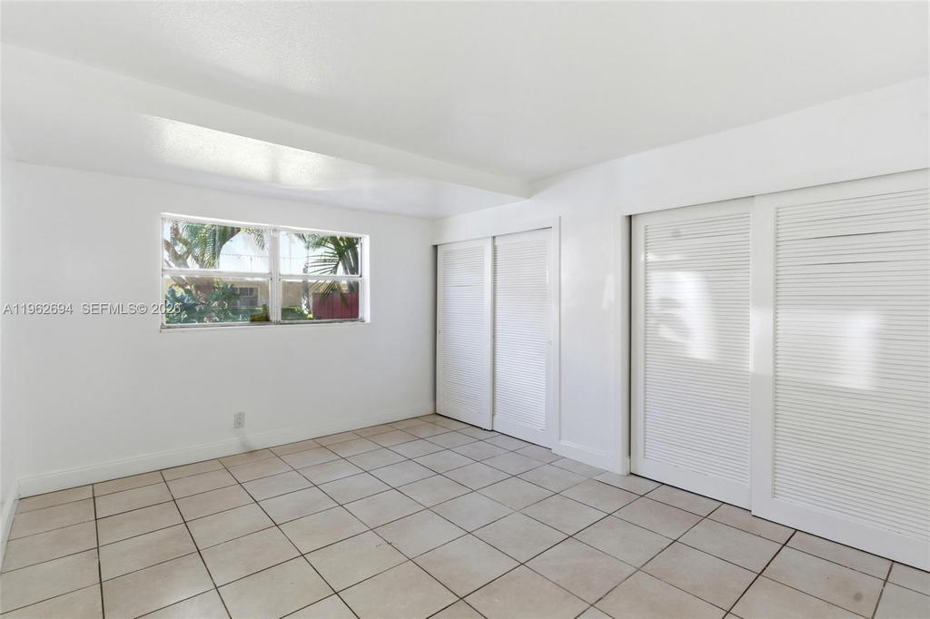 Real estate property located at 6705 Kendall Dr #306, Miami-dade, Villas Of Pinecrest Condo, Pinecrest, FL