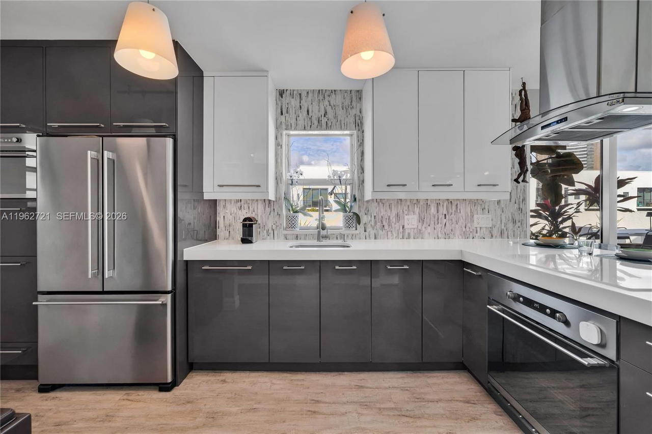Real estate property located at 680 64th St APH3, Miami-dade, Nirvana Condo No One Cond, Miami, FL
