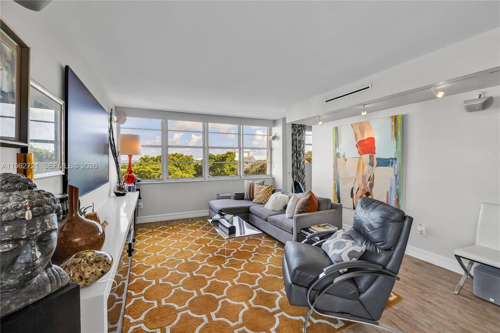 Real estate property located at 680 64th St APH3, Miami-dade, Nirvana Condo No One Cond, Miami, FL