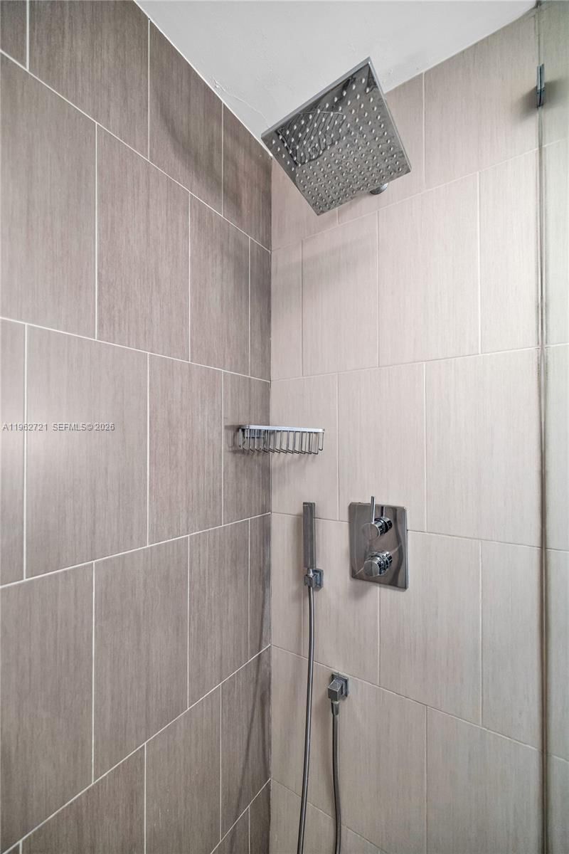 Real estate property located at 680 64th St APH3, Miami-dade, Nirvana Condo No One Cond, Miami, FL
