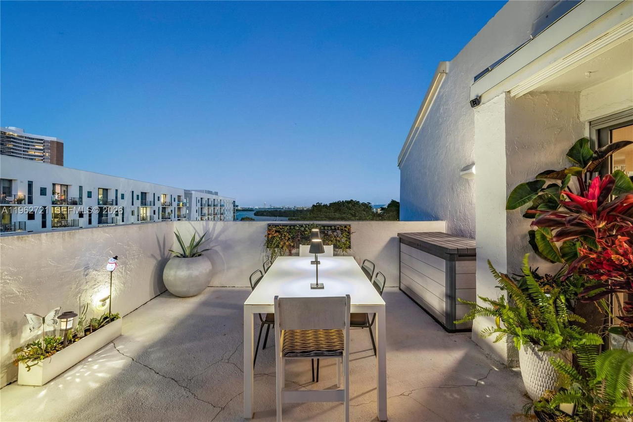 Real estate property located at 680 64th St APH3, Miami-dade, Nirvana Condo No One Cond, Miami, FL