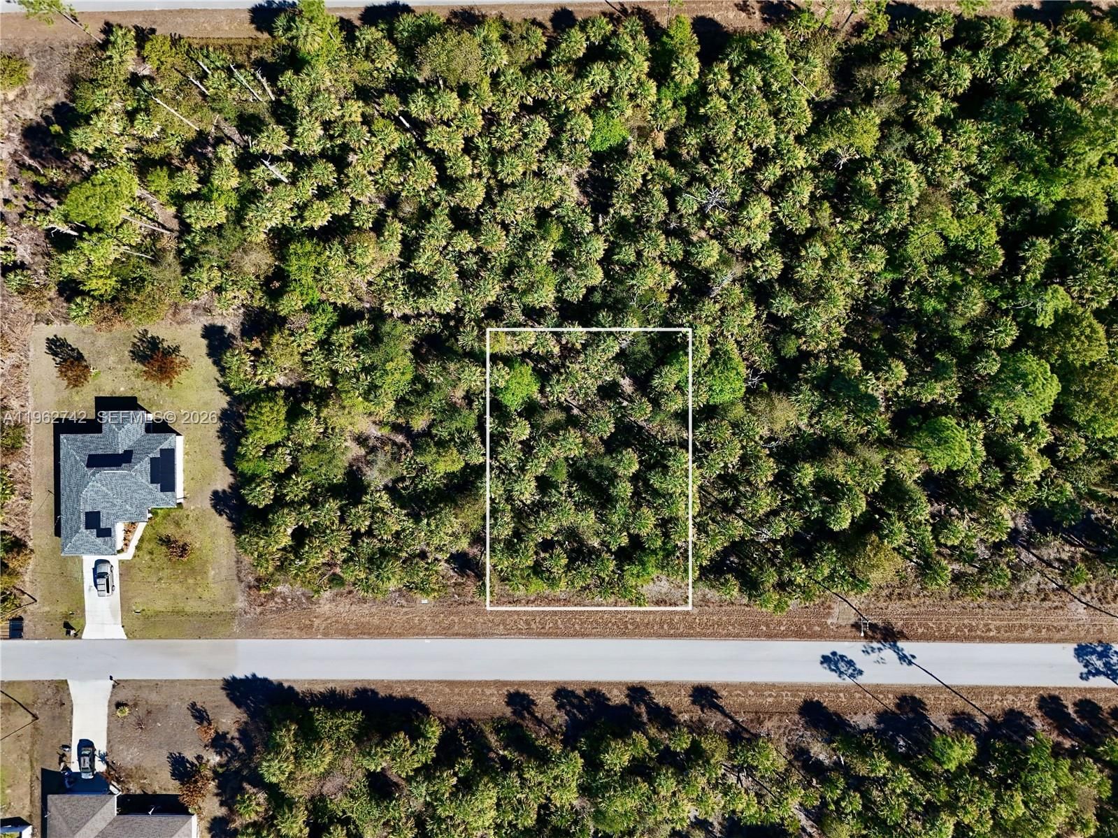 Real estate property located at 131 Navarra Ave S, Lee, Lehigh Acres, Lehigh Acres, FL
