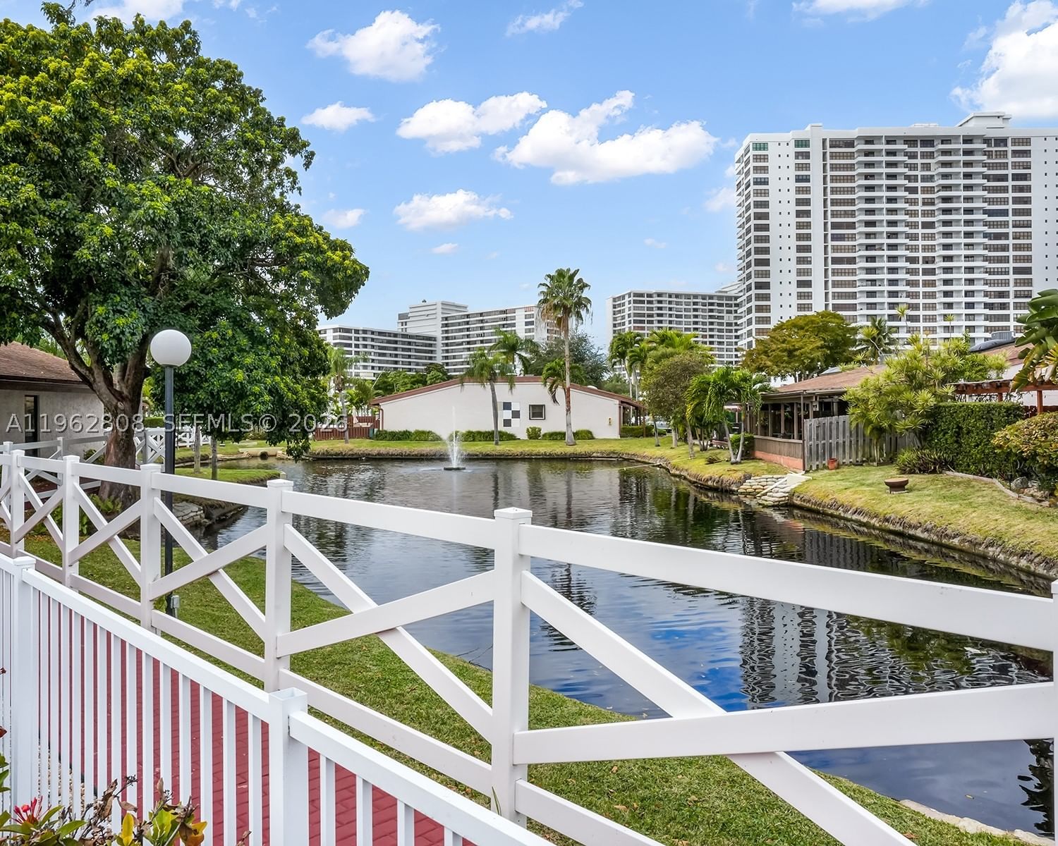 Real estate property located at 413 Leslie Dr, Broward, Harbourwood Sketch Of Sur, Hallandale Beach, FL