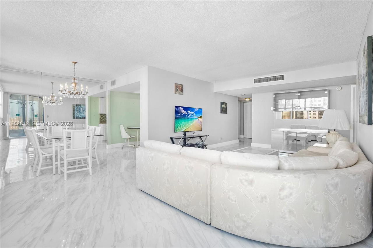 Real estate property located at 100 Golden Isles Dr #808, Broward, Lake Point Tower Condomin, Hallandale Beach, FL
