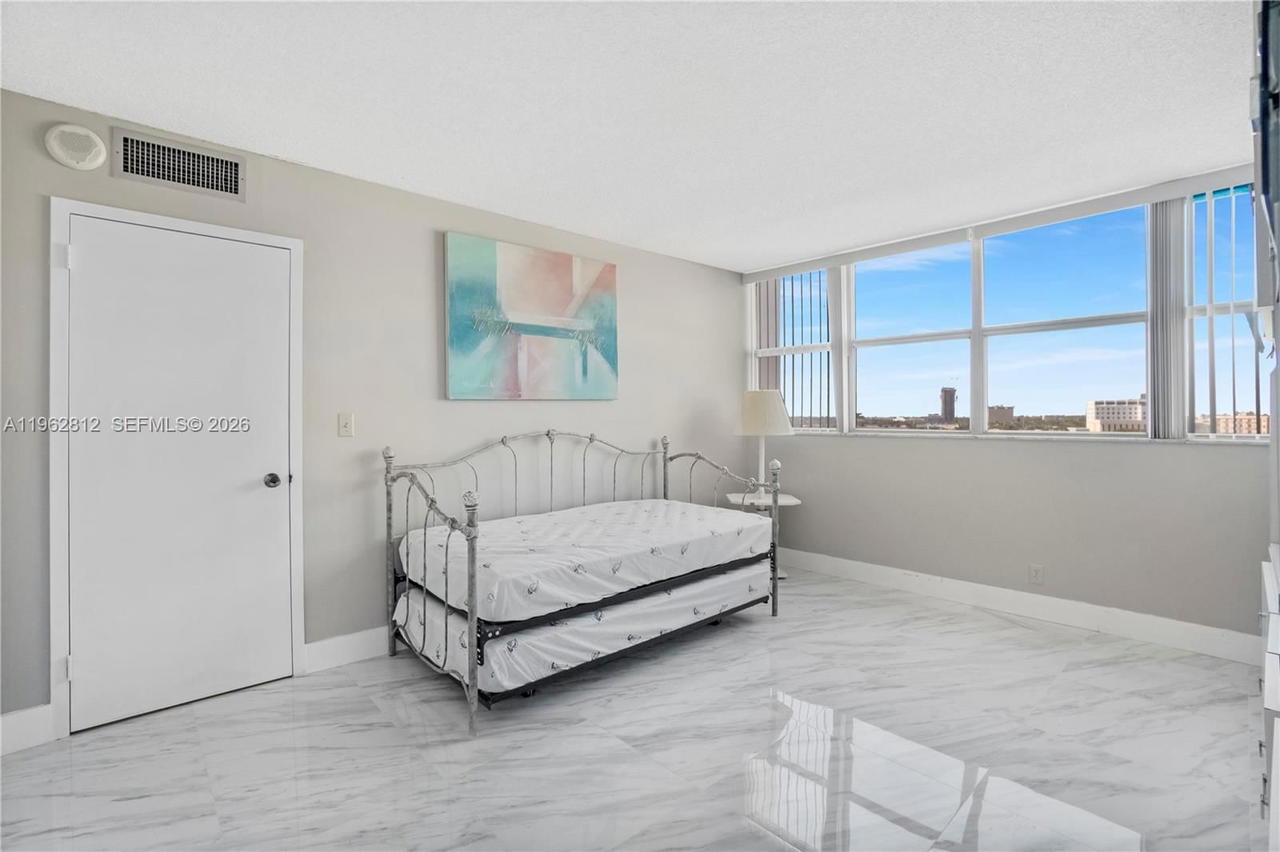Real estate property located at 100 Golden Isles Dr #808, Broward, Lake Point Tower Condomin, Hallandale Beach, FL