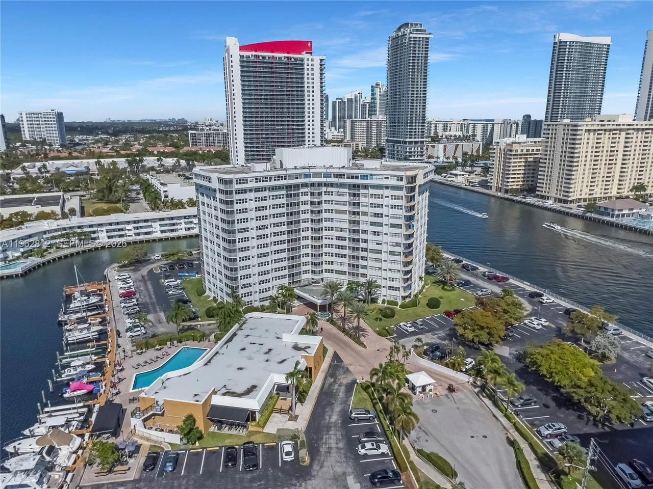 Real estate property located at 100 Golden Isles Dr #808, Broward, Lake Point Tower Condomin, Hallandale Beach, FL