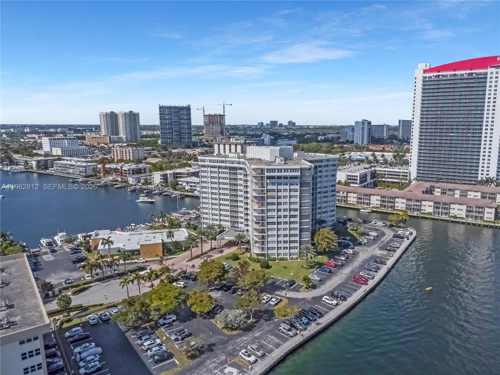 Real estate property located at 100 Golden Isles Dr #808, Broward, Lake Point Tower Condomin, Hallandale Beach, FL