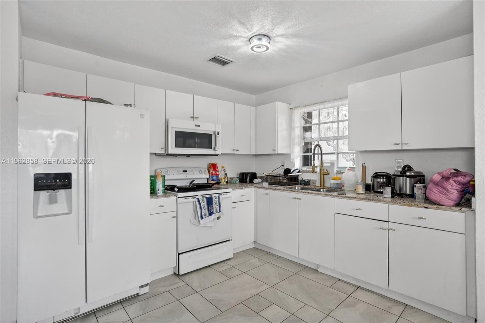 Real estate property located at 20615 28th Ave, Miami-dade, Lakewood Ests, Miami Gardens, FL