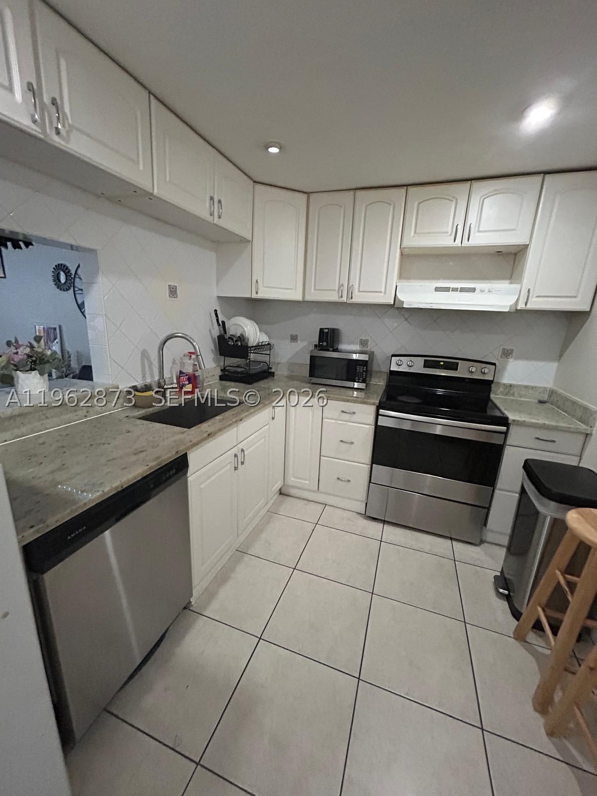 Real estate property located at 4314 9th Ave #5-3H, Broward, Heritage Circle Condo, Deerfield Beach, FL