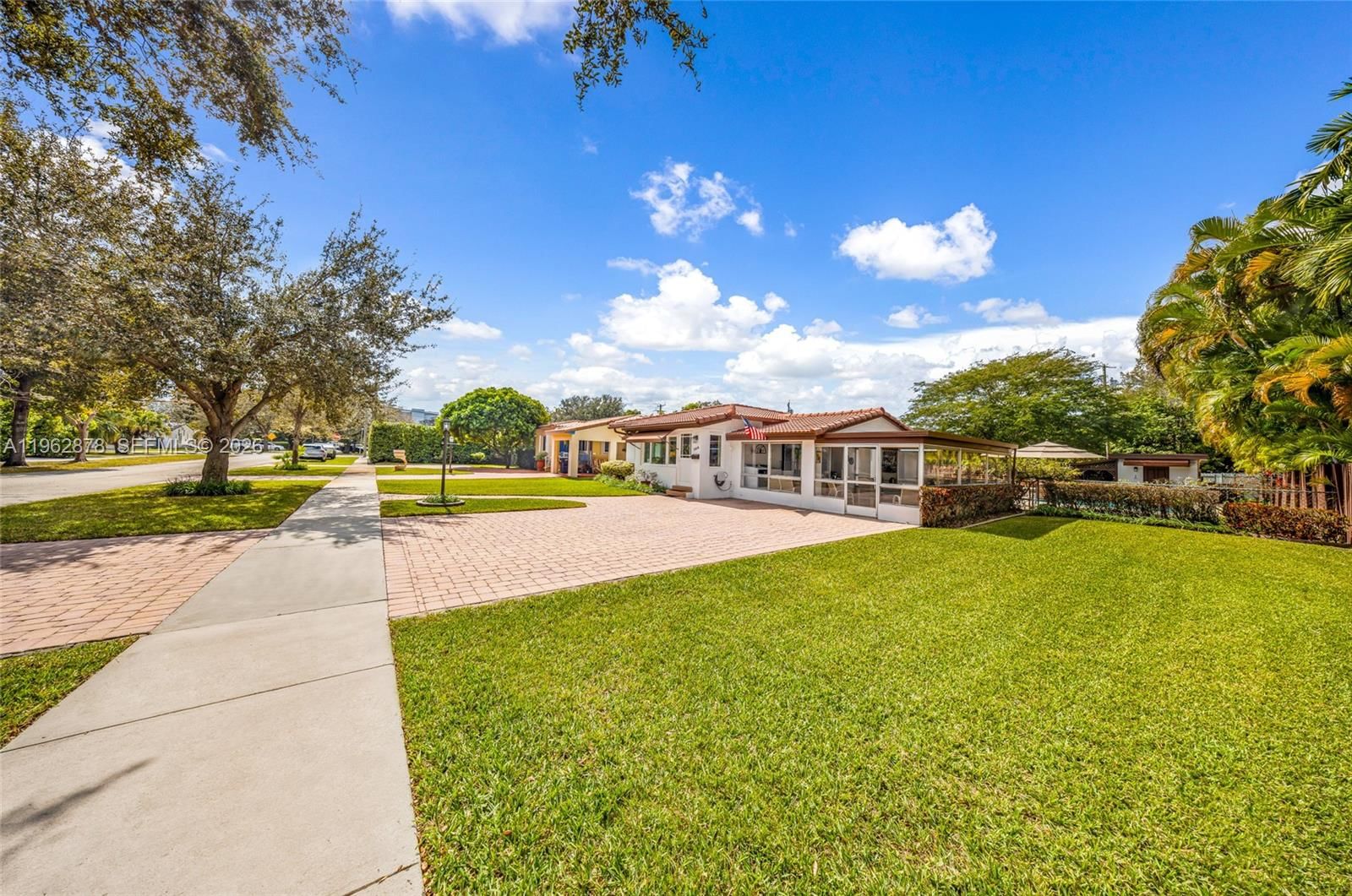 Real estate property located at 564 De Leon Dr, Miami-dade, Rev Pl Sec 2 Cc Estates, Miami Springs, FL