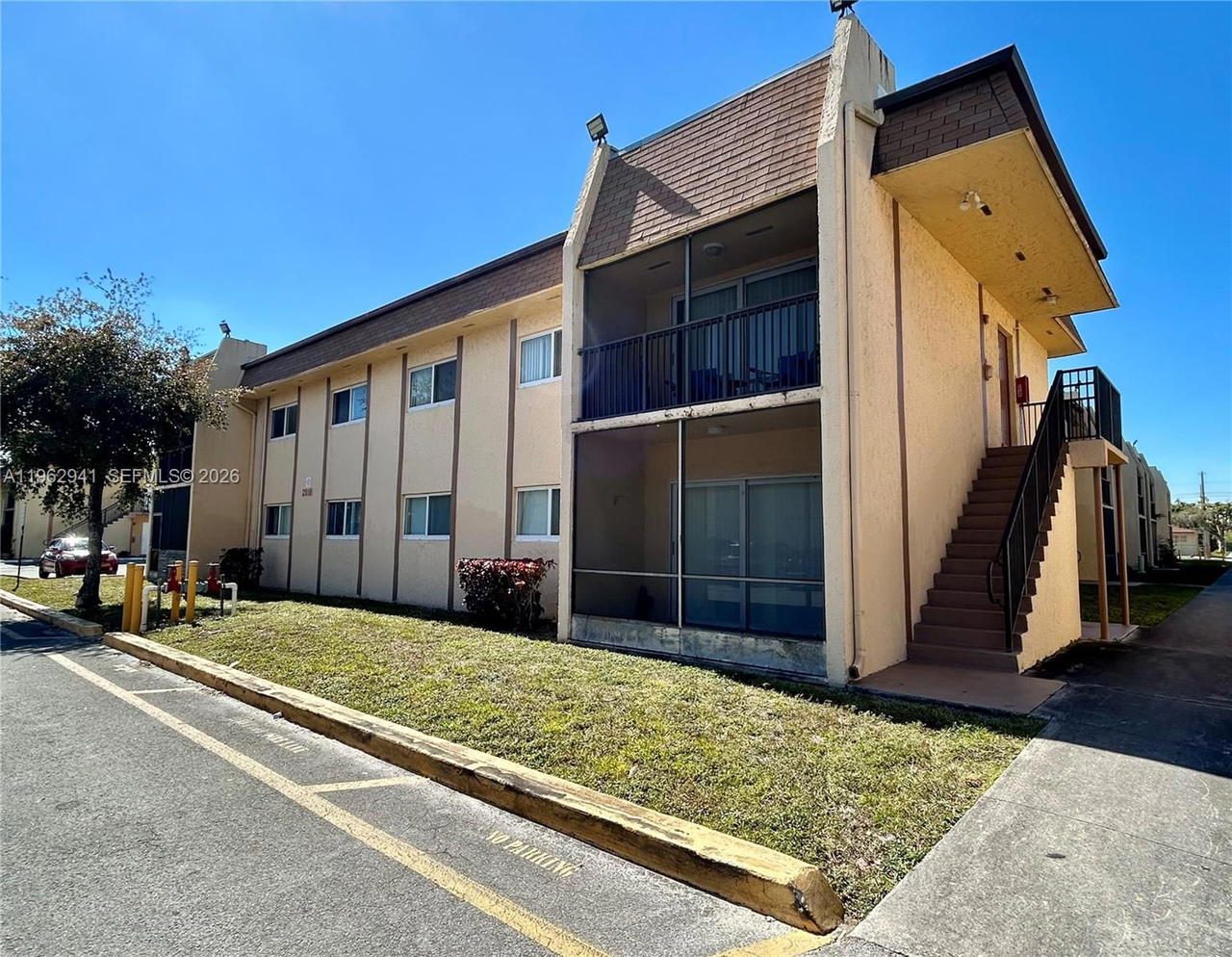 Real estate property located at 2916 55th Ave #2D, Broward, Stonebridge Gardens Secti, Lauderhill, FL