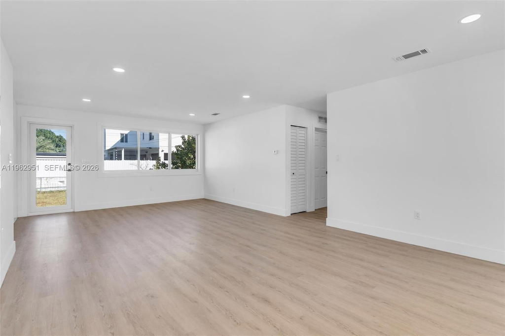 Real estate property located at 5941 6th Ave, Miami-dade, Gratigny Heights 2nd Addn, Hialeah, FL