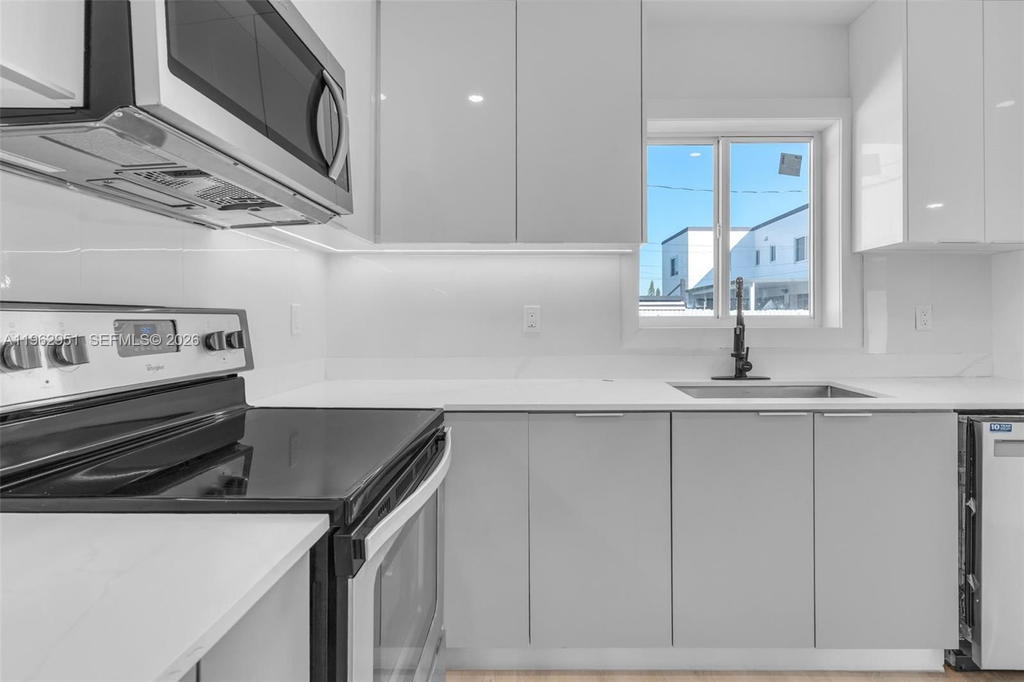 Real estate property located at 5941 6th Ave, Miami-dade, Gratigny Heights 2nd Addn, Hialeah, FL
