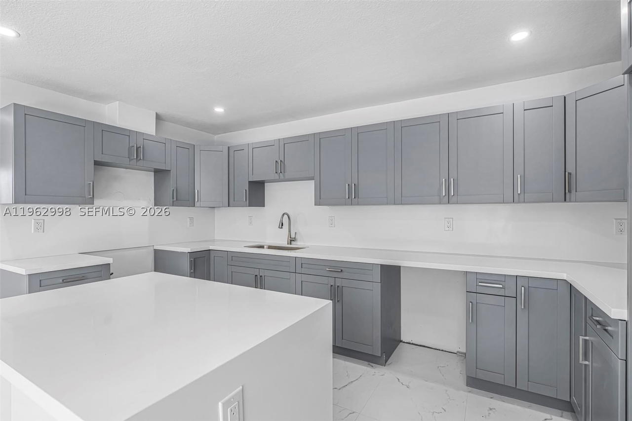 Real estate property located at 2901 92nd Ave, Miami-dade, Coral Gables Heights, Miami, FL