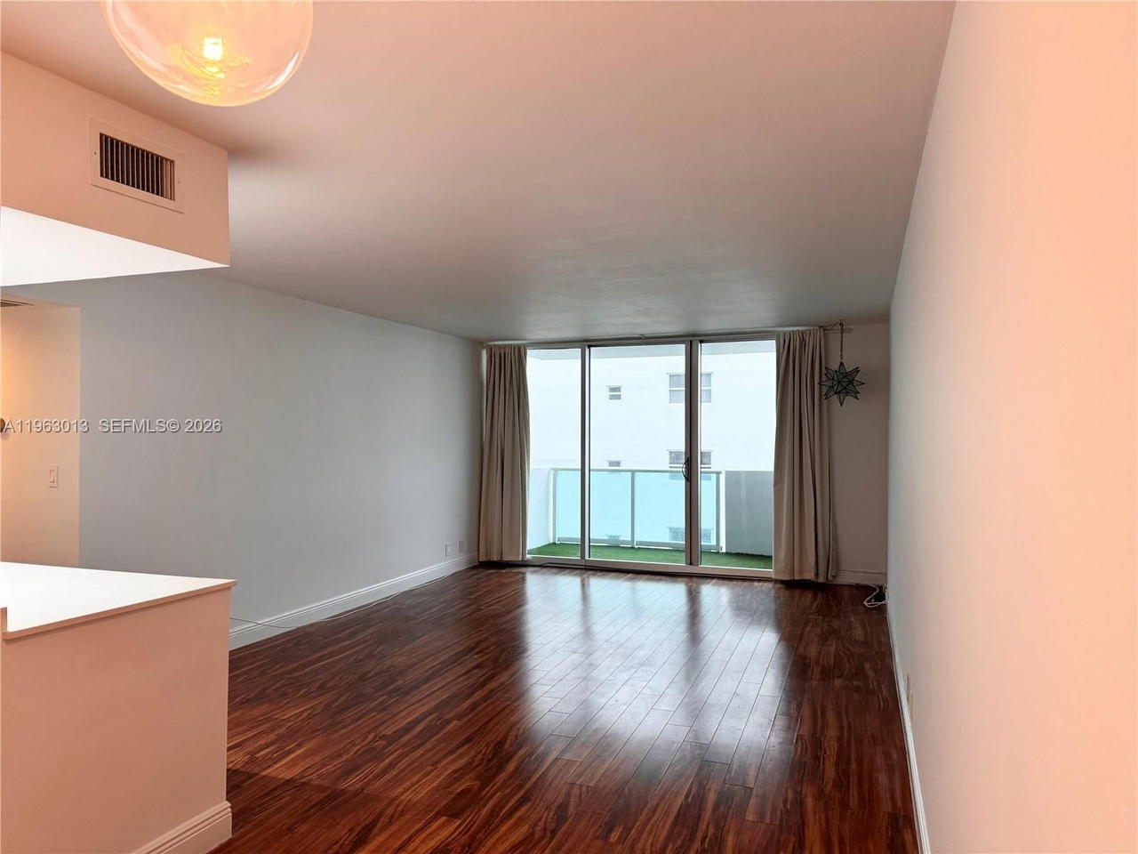 Real estate property located at 1200 West Ave #1418, Miami-dade, Mirador 1200 Condo, Miami Beach, FL