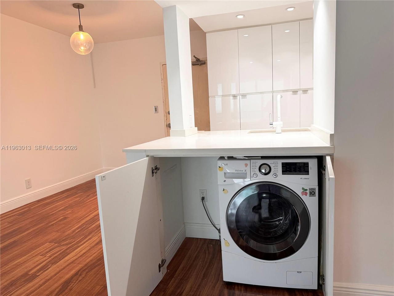 Real estate property located at 1200 West Ave #1418, Miami-dade, Mirador 1200 Condo, Miami Beach, FL