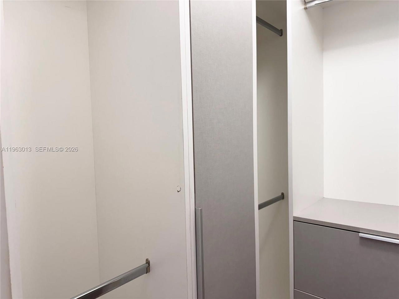 Real estate property located at 1200 West Ave #1418, Miami-dade, Mirador 1200 Condo, Miami Beach, FL