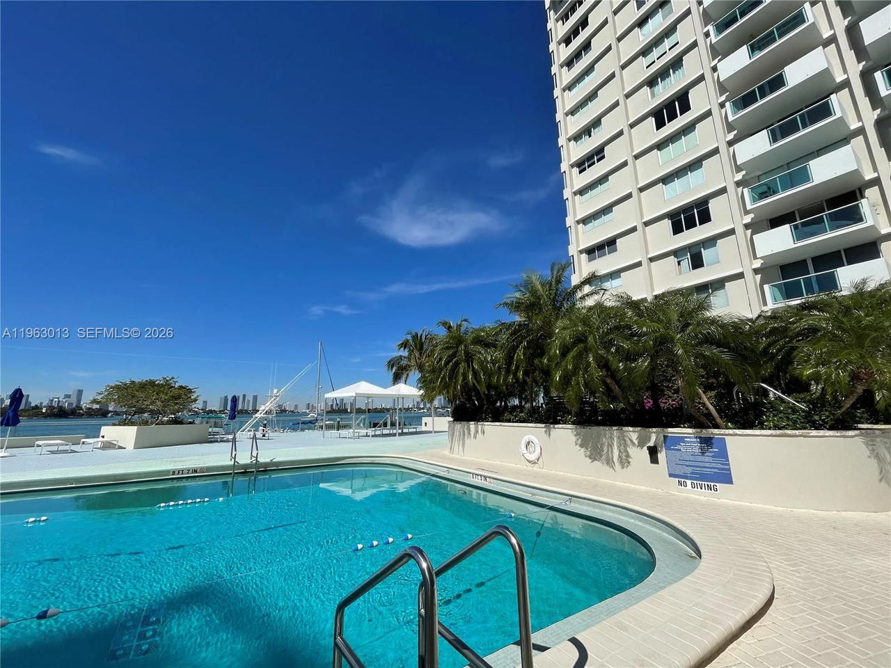Real estate property located at 1200 West Ave #1418, Miami-dade, Mirador 1200 Condo, Miami Beach, FL