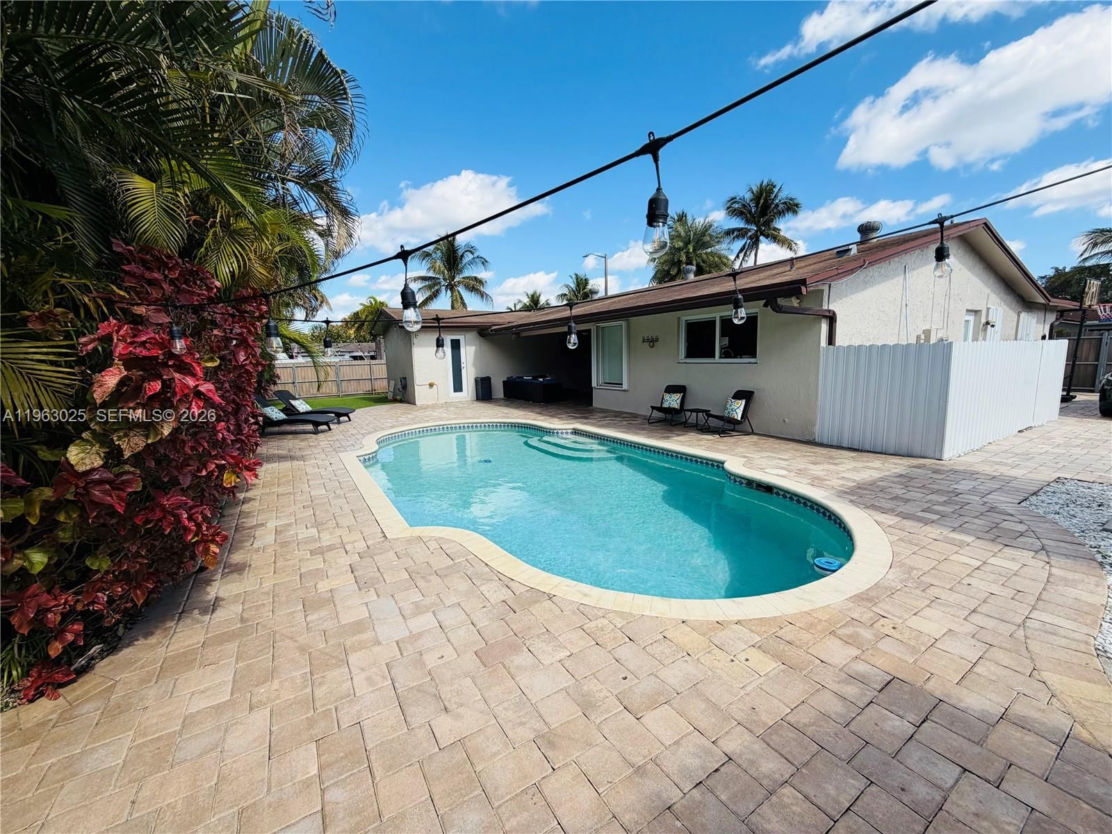 Real estate property located at 820 91st Ave, Broward, Westview Sec 2 Part 1 Ame, Pembroke Pines, FL