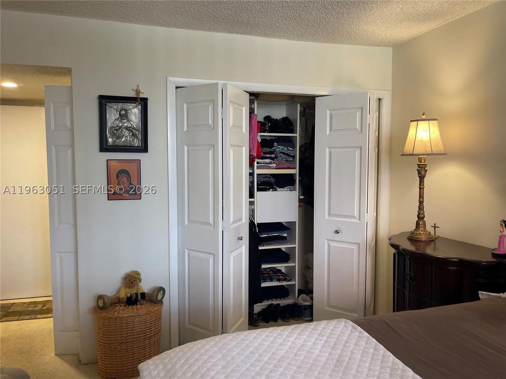 Real estate property located at 16475 Golf Club Rd #309, Broward, Bldg 9 Of Country Club Ap, Weston, FL