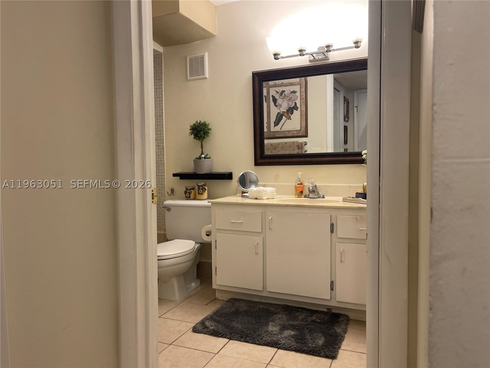 Real estate property located at 16475 Golf Club Rd #309, Broward, Bldg 9 Of Country Club Ap, Weston, FL