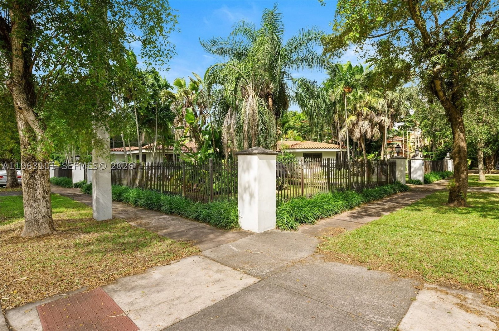 Real estate property located at 1240 Ferdinand St, Miami-dade, Coral Gables Granada Sec, Coral Gables, FL