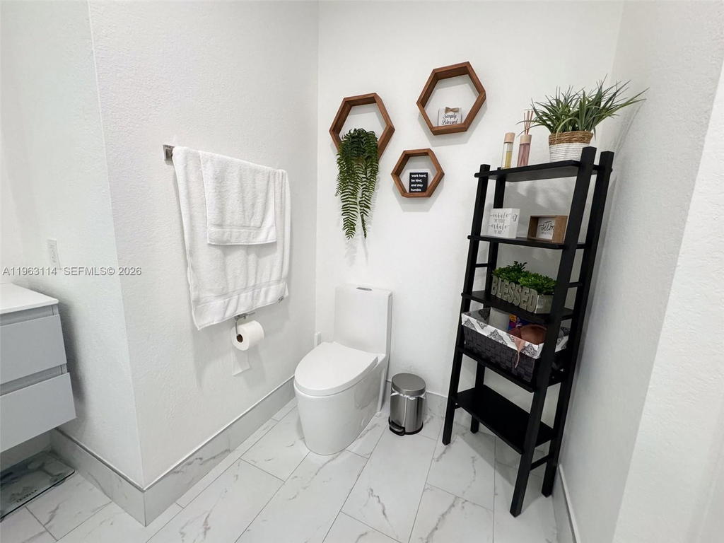Real estate property located at 1533 154th Path, Miami-dade, Santa Monica Estates, Miami, FL