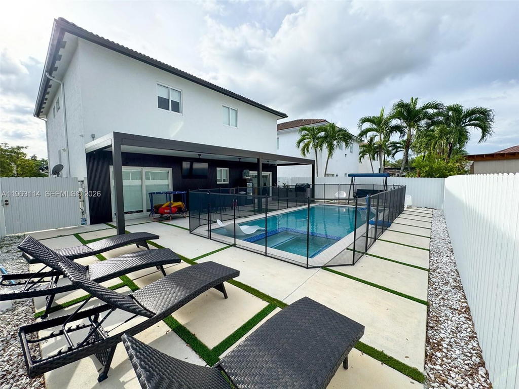 Real estate property located at 1533 154th Path, Miami-dade, Santa Monica Estates, Miami, FL