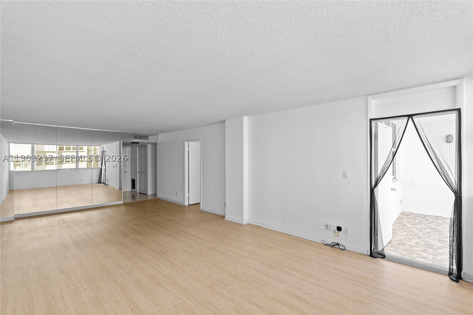 Real estate property located at 1410 Ocean Dr #503, Broward, Trafalgar Towers Condomin, Hollywood, FL