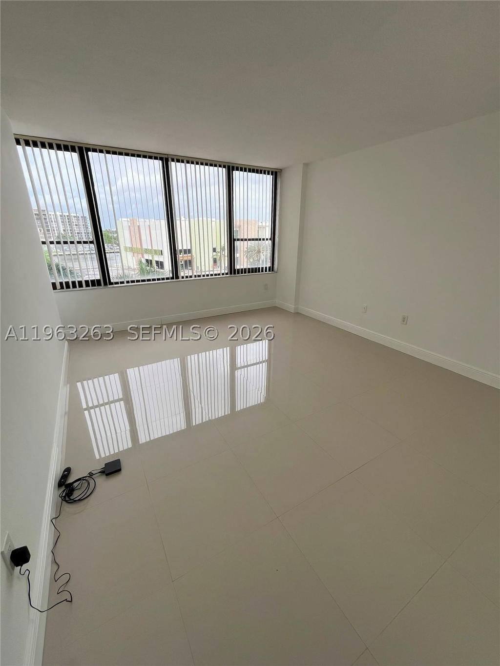Real estate property located at 3505 Ocean Dr #502, Broward, Alexander Towers Condo, Hollywood, FL