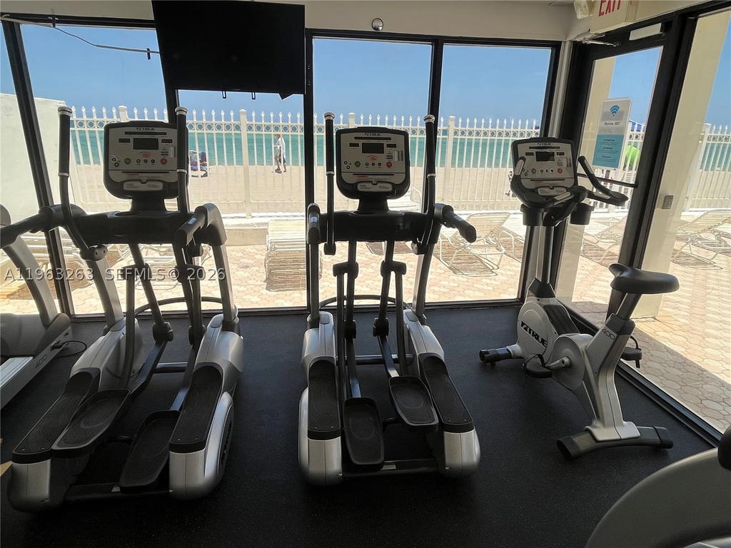 Real estate property located at 3505 Ocean Dr #502, Broward, Alexander Towers Condo, Hollywood, FL