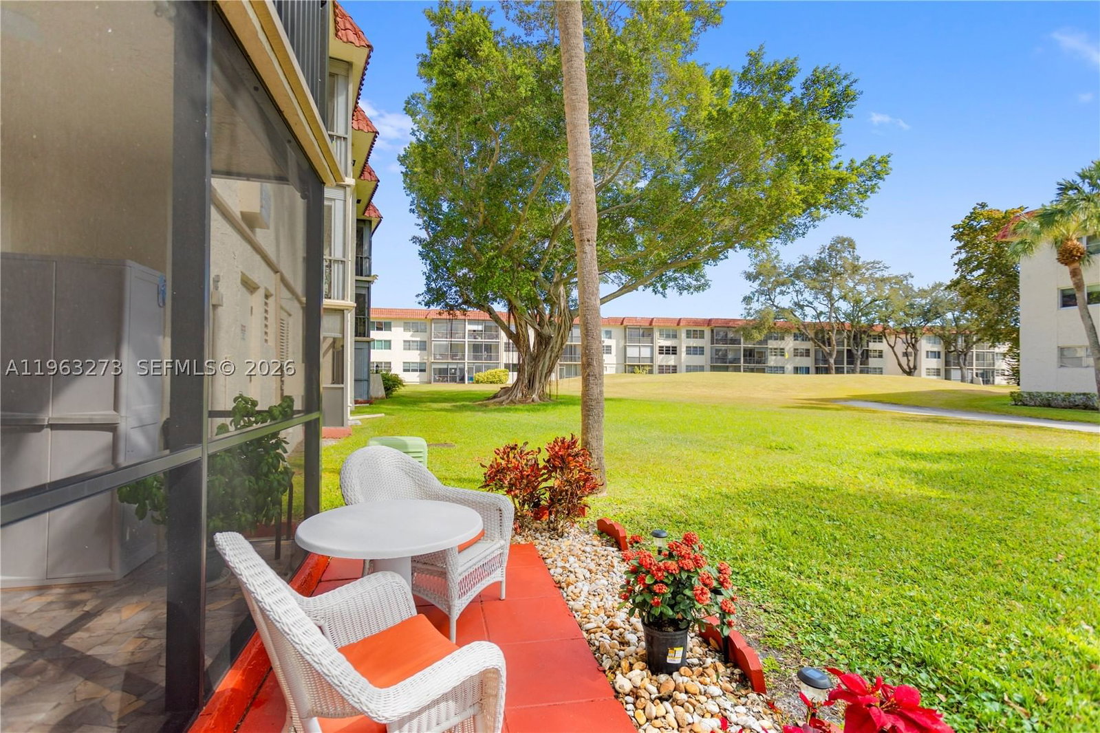 Real estate property located at 691 Hollybrook Dr #26-105, Broward, Hollybrook Golf And, Pembroke Pines, FL