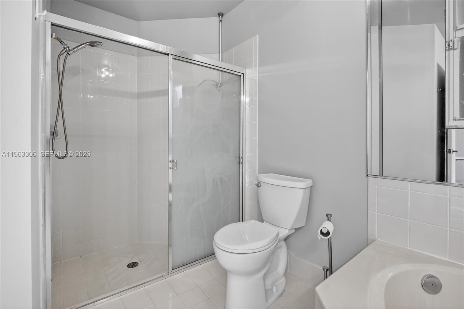 Real estate property located at 1150 Queen Palm Ct, Broward, West Lake Village Plat, Hollywood, FL