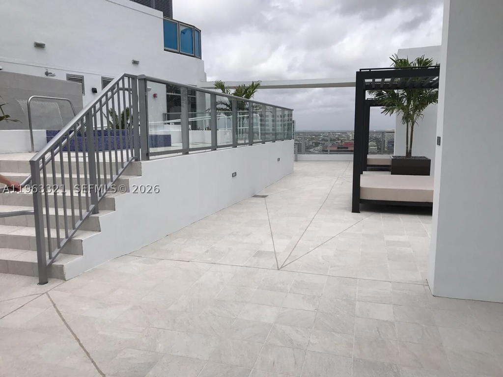 Real estate property located at 1010 SW 2ND AVE #607, Miami-dade, 135, Miami, FL