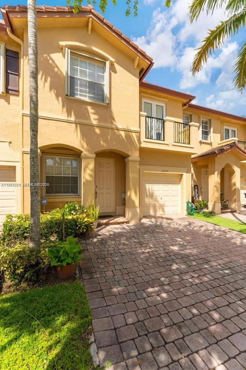 Real estate property located at 12979 133rd St, Miami-dade, Courts At Tuscany North, Miami, FL