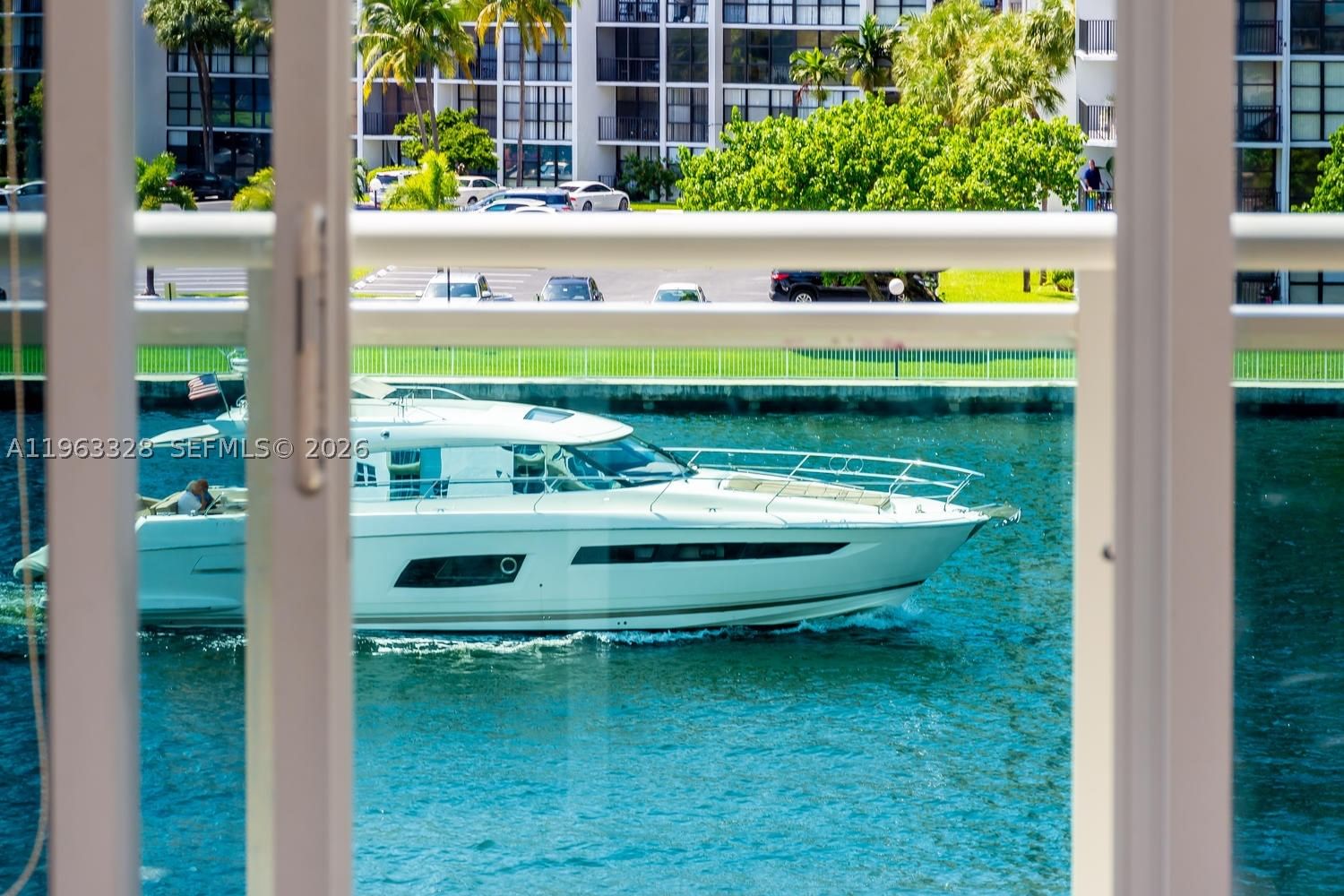 Real estate property located at 3000 Ocean Dr #316, Broward, Residences On Hollywood B, Hollywood, FL