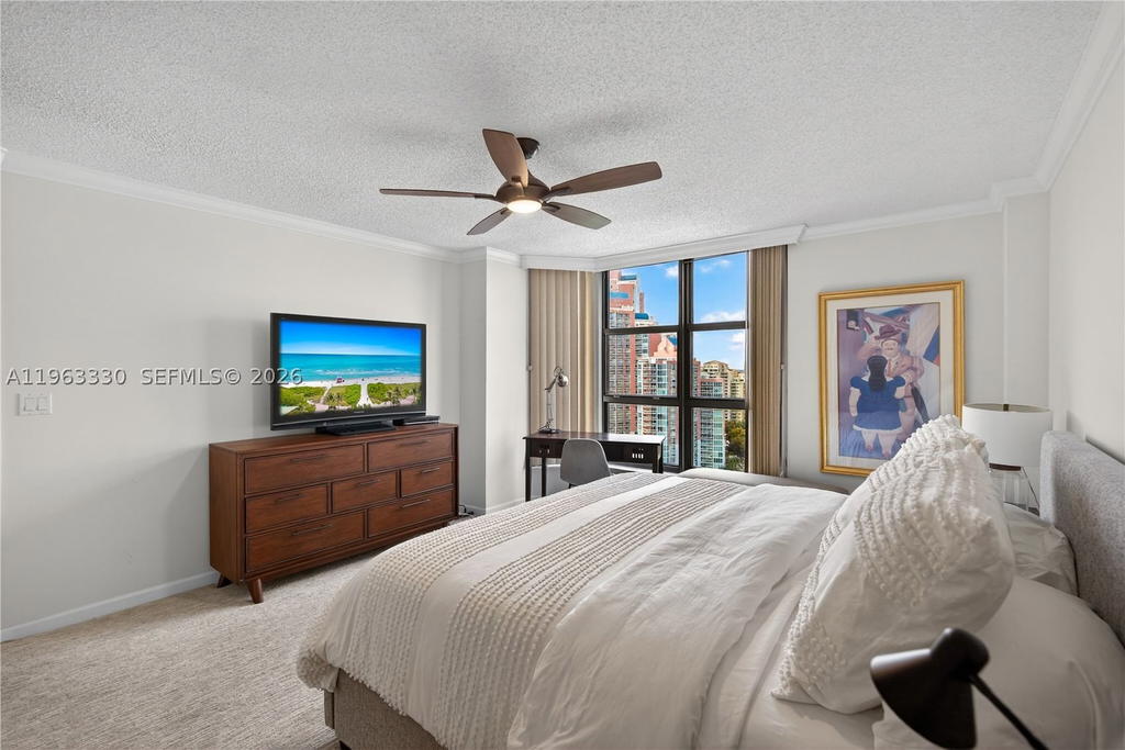 Real estate property located at 3530 Mystic Pointe Dr #2202, Miami-dade, Mystic Pointe Tower 500 C, Aventura, FL