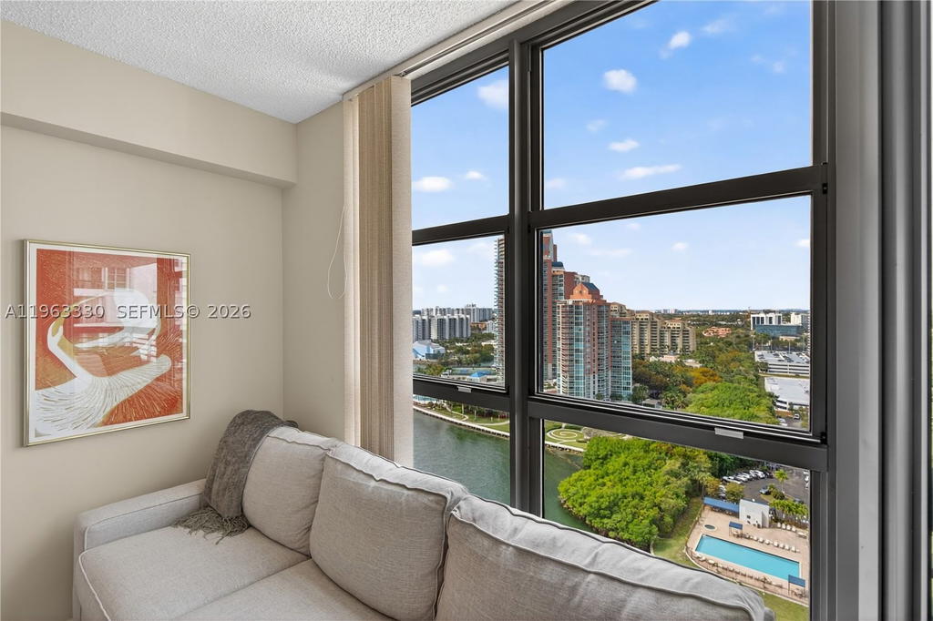 Real estate property located at 3530 Mystic Pointe Dr #2202, Miami-dade, Mystic Pointe Tower 500 C, Aventura, FL
