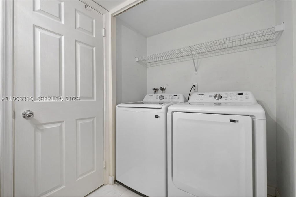 Real estate property located at 3530 Mystic Pointe Dr #2202, Miami-dade, Mystic Pointe Tower 500 C, Aventura, FL