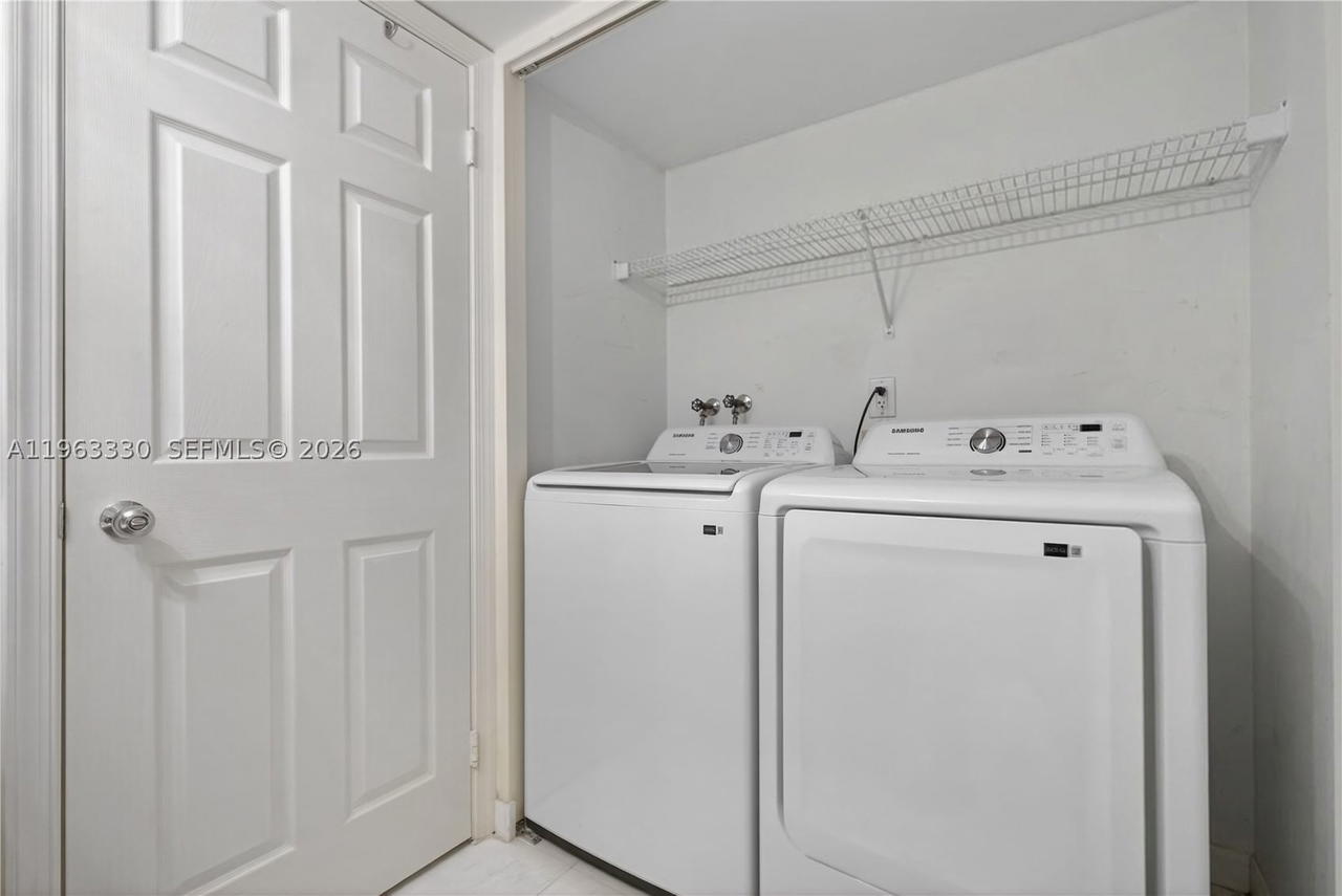 Real estate property located at 3530 Mystic Pointe Dr #2202, Miami-dade, Mystic Pointe Tower 500 C, Aventura, FL