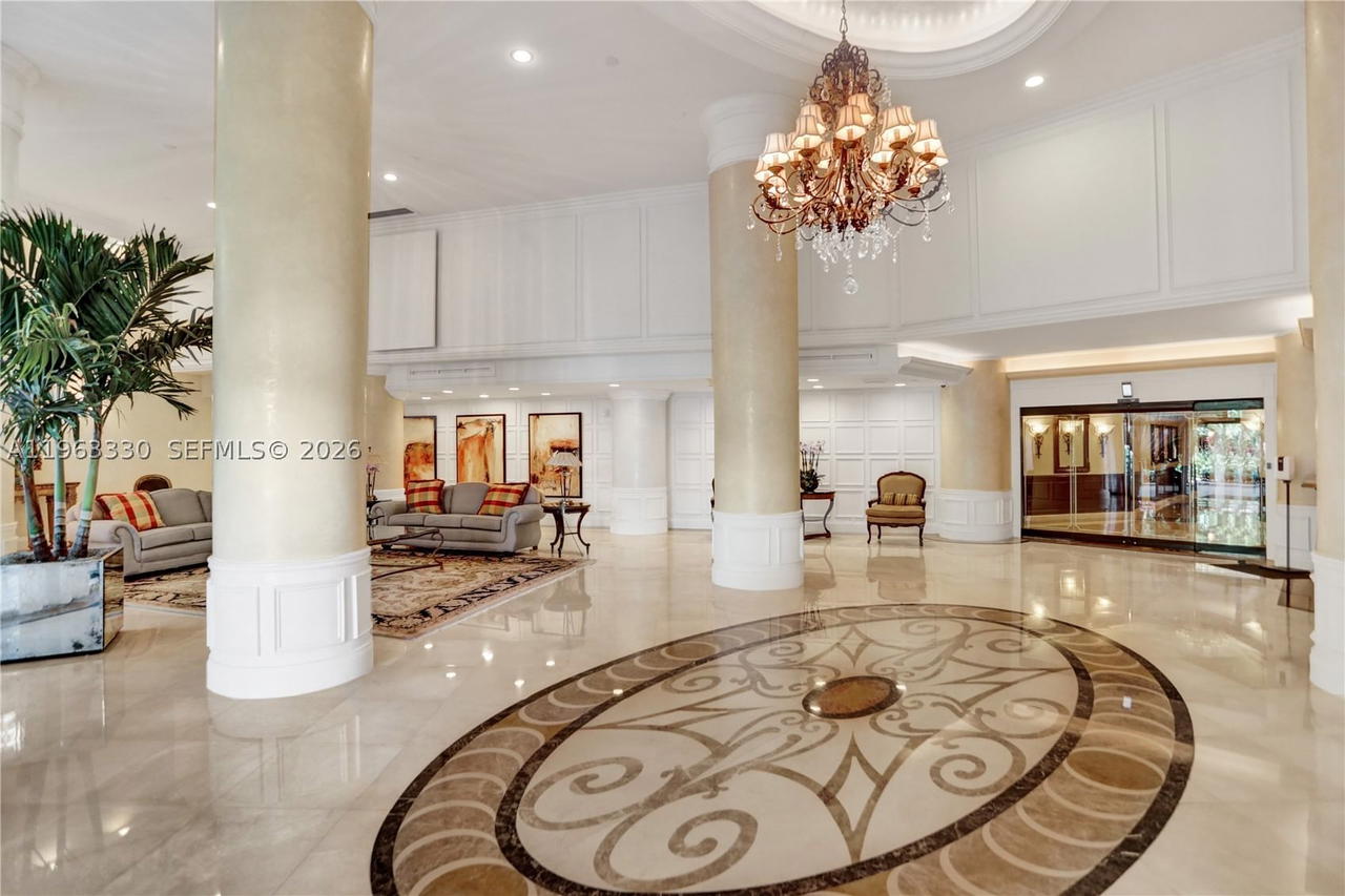Real estate property located at 3530 Mystic Pointe Dr #2202, Miami-dade, Mystic Pointe Tower 500 C, Aventura, FL