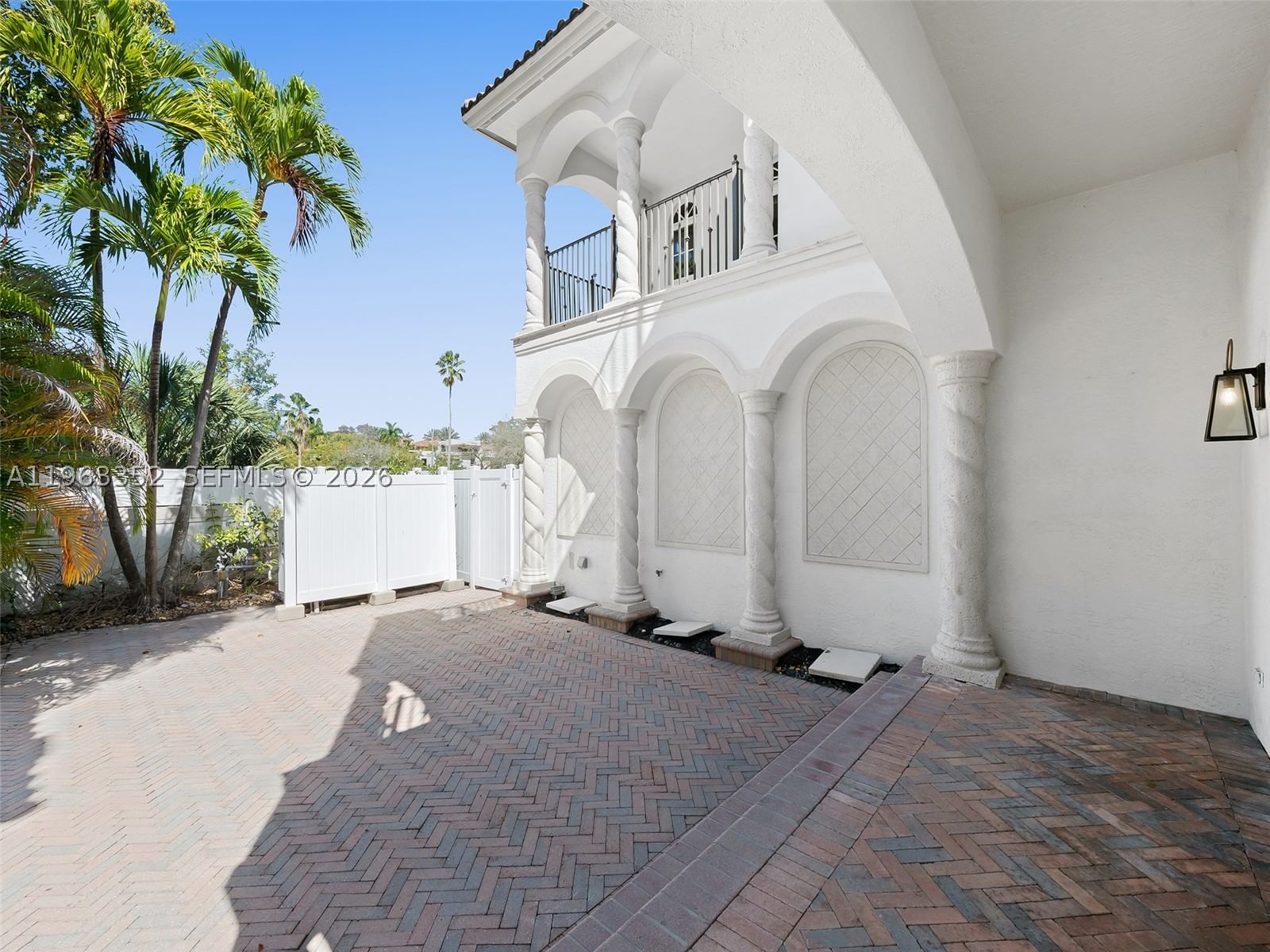 Real estate property located at 827 2nd Ct, Broward, Colee Hammock, Fort Lauderdale, FL