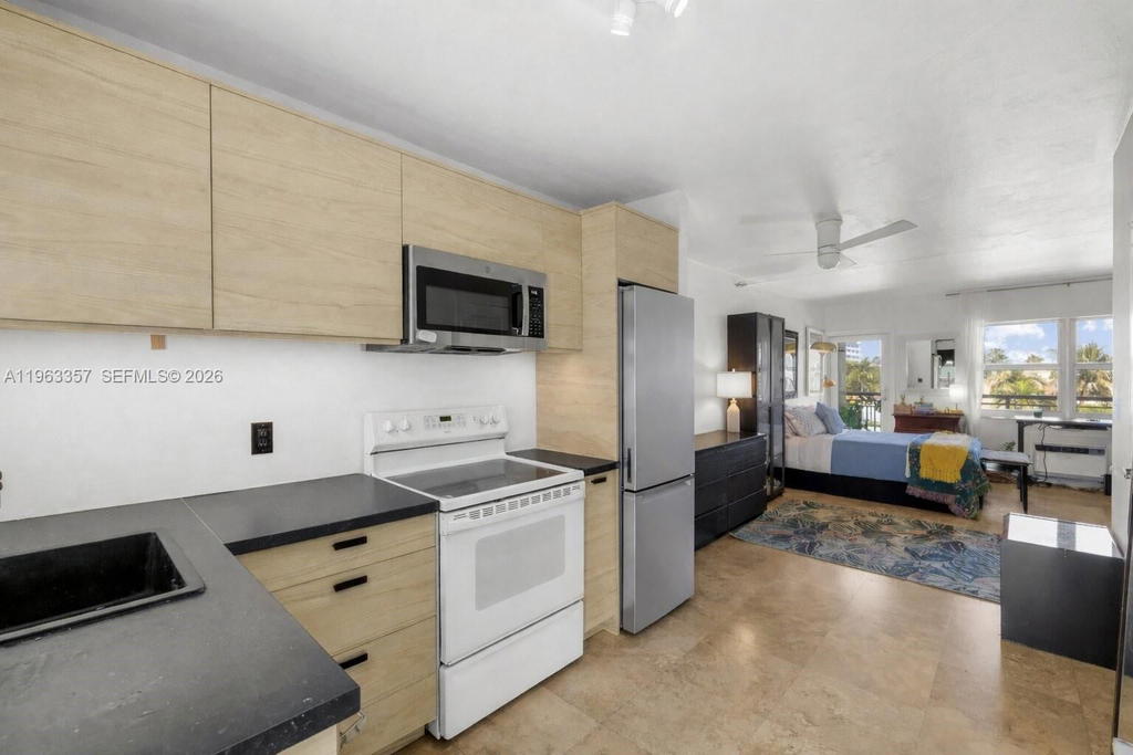 Real estate property located at 851 Meridian Ave #43, Miami-dade, Meridian Manor Condo, Miami Beach, FL