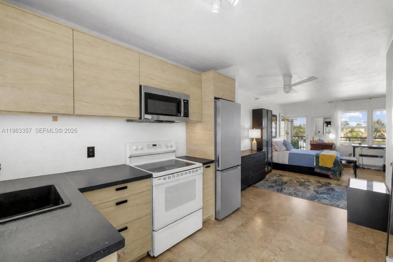 Real estate property located at 851 Meridian Ave #43, Miami-dade, Meridian Manor Condo, Miami Beach, FL