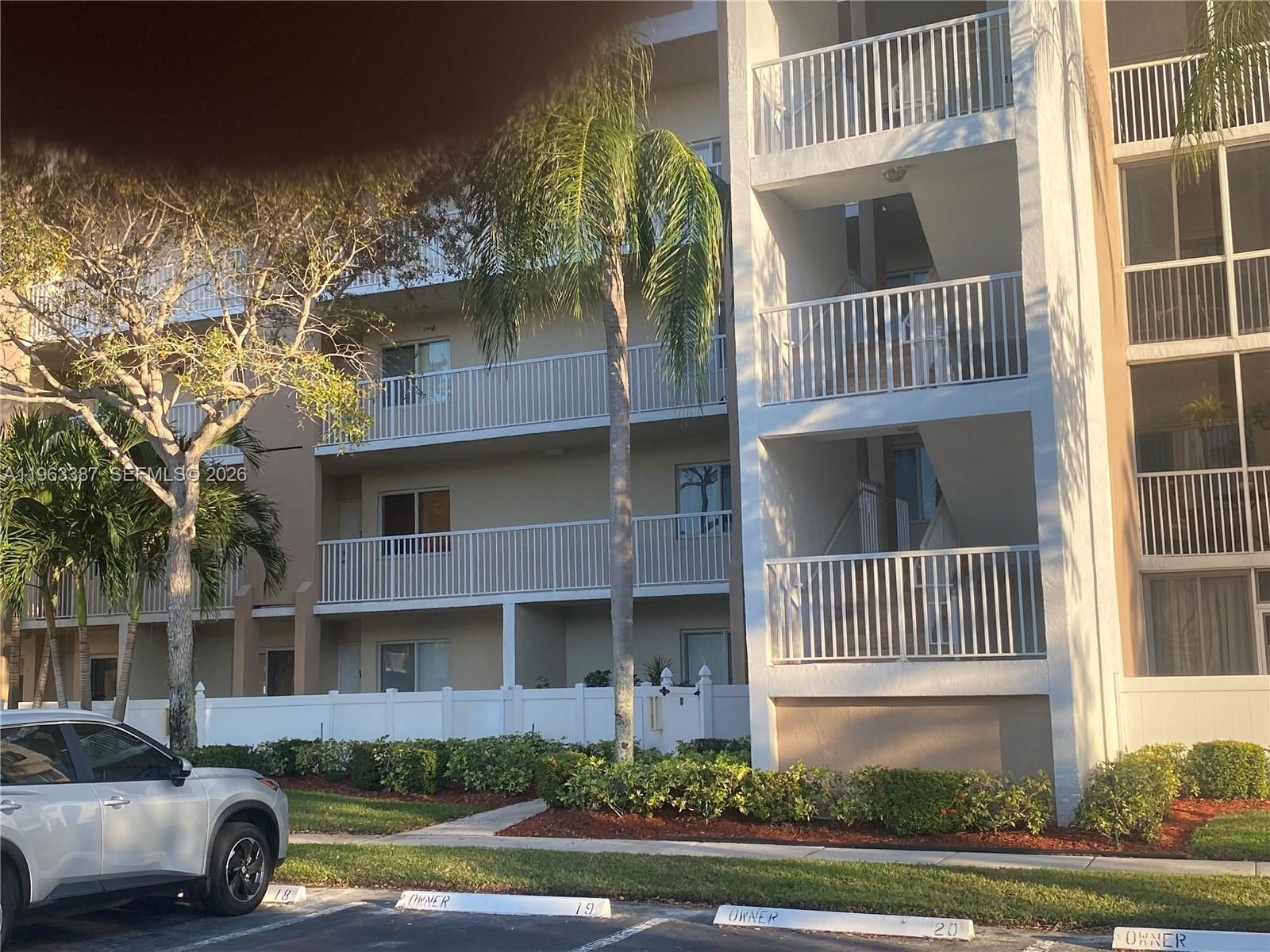 Real estate property located at 9551 Weldon Cir E314, Broward, Weldon Condominium E, Fort Lauderdale, FL