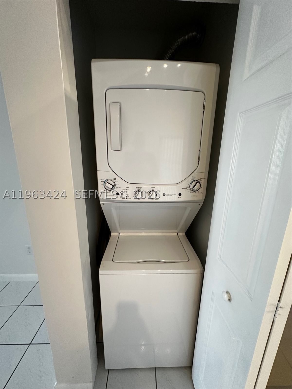 Real estate property located at 6444 152nd Cir Pl #12-44, Miami-dade, Westwind Lakes Garden Hom, Miami, FL