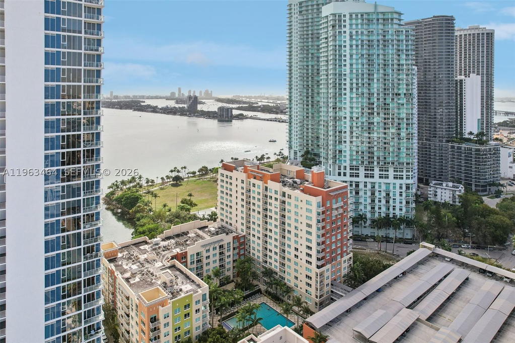 Real estate property located at 2000 Bayshore Dr #304, Miami-dade, Cite Condo, Miami, FL
