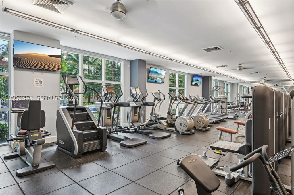 Real estate property located at 2000 Bayshore Dr #304, Miami-dade, Cite Condo, Miami, FL