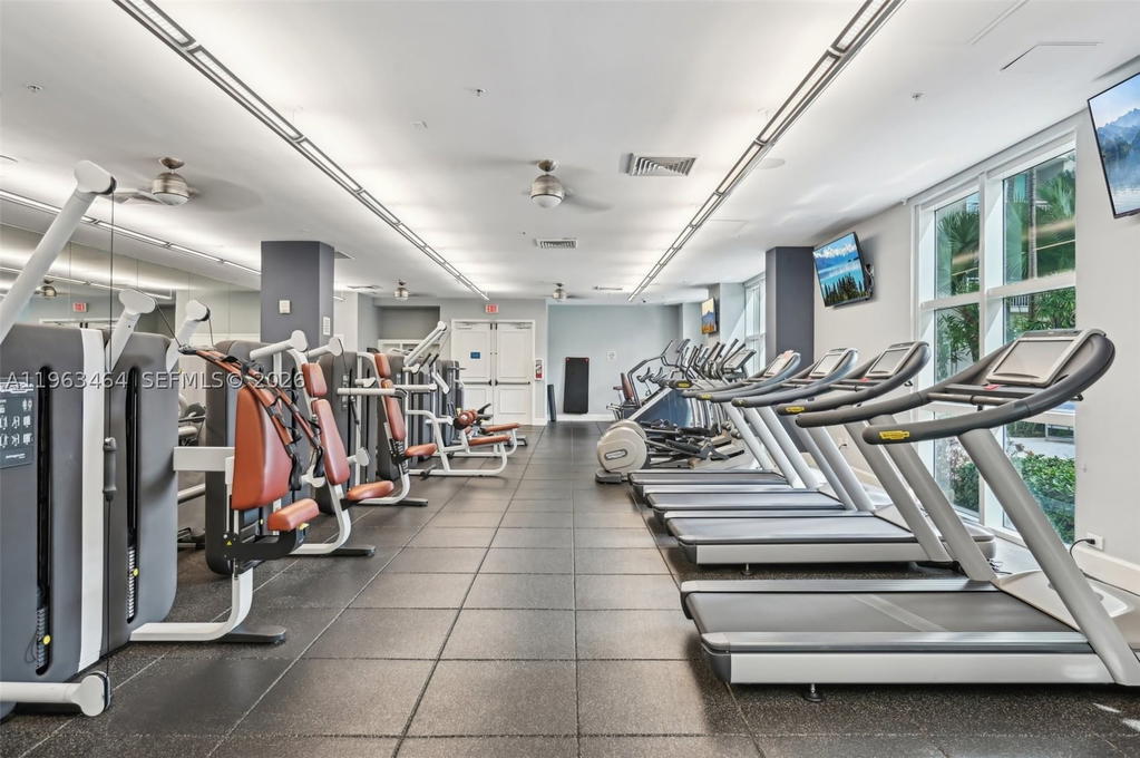 Real estate property located at 2000 Bayshore Dr #304, Miami-dade, Cite Condo, Miami, FL