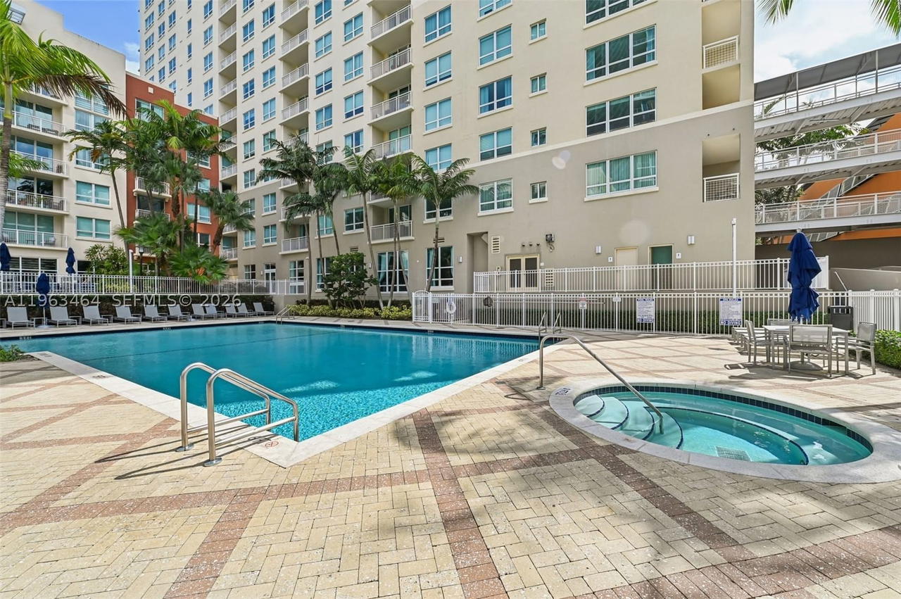 Real estate property located at 2000 Bayshore Dr #304, Miami-dade, Cite Condo, Miami, FL